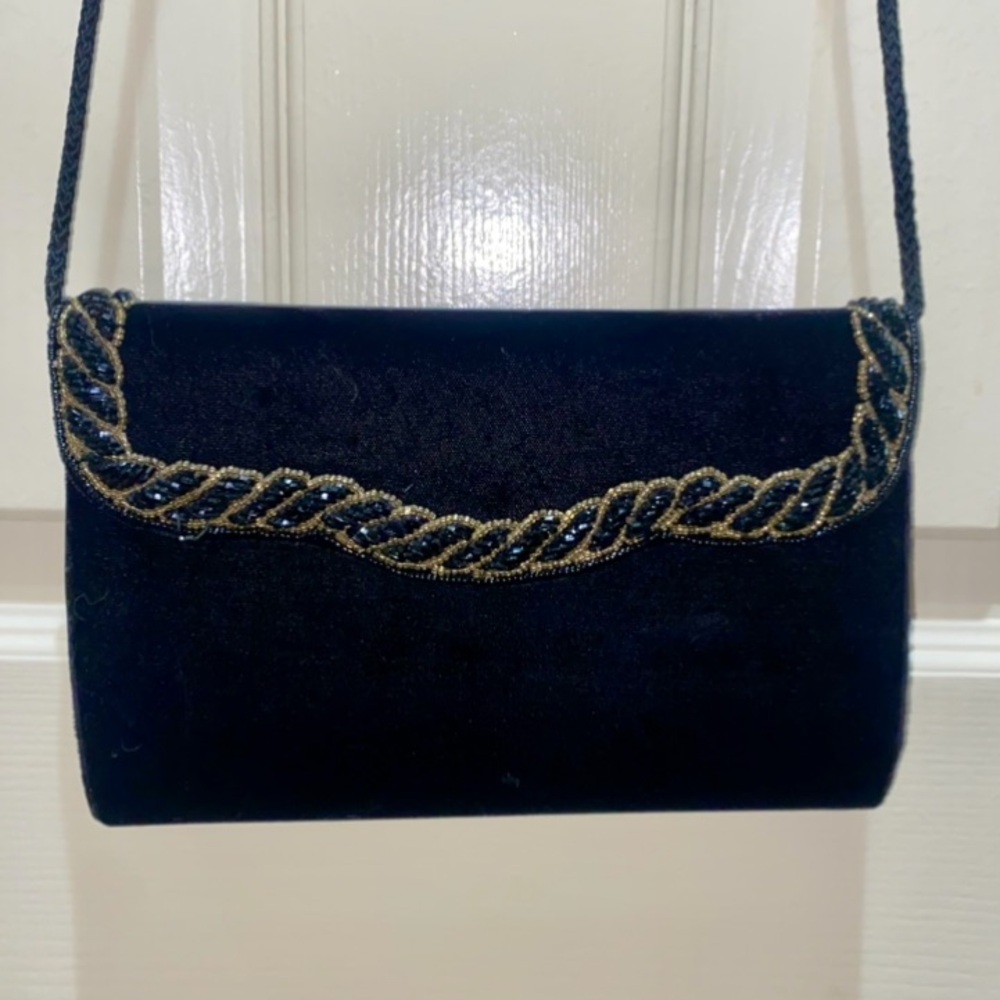 Vintage clutch bag